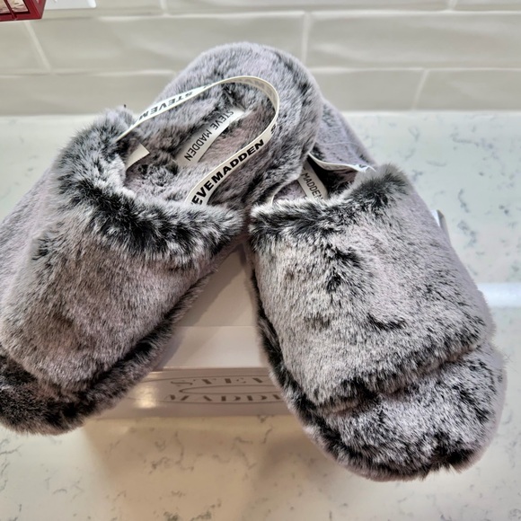 Steve Madden Shoes - Steve Madden Charcoal Faux Fur Women's Slippers